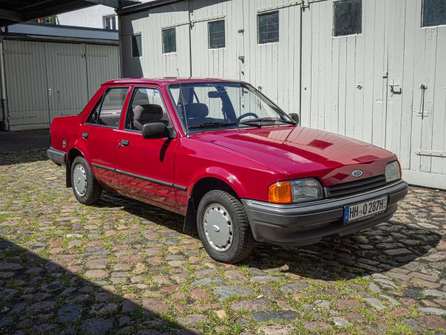 Image 1/8 of Ford Orion 1.3 (1987)