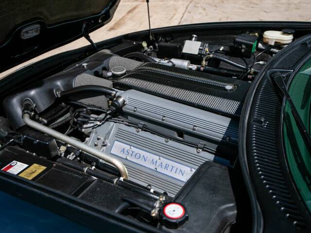 Aston Martin V8 Coupé