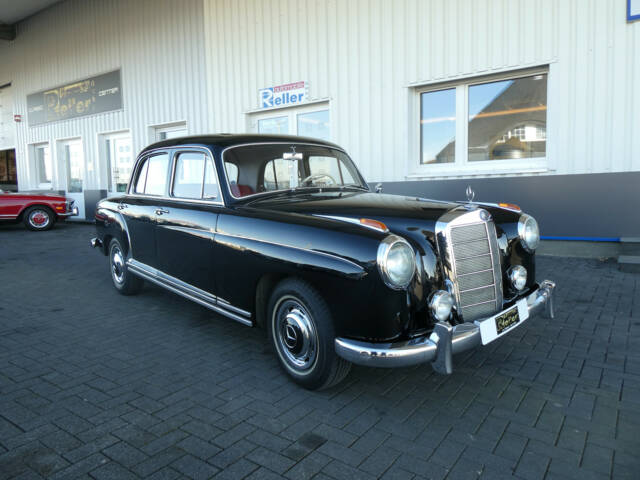 Imagen 1/28 de Mercedes-Benz 220 S (1956)