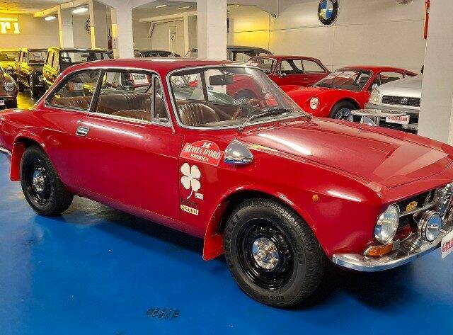 Imagen 1/37 de Alfa Romeo Giulia GT 1300 Junior (1974)