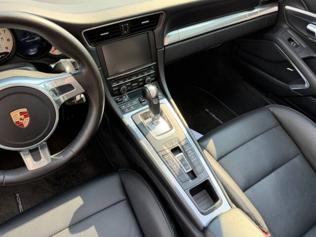 Porsche 911 Carrera