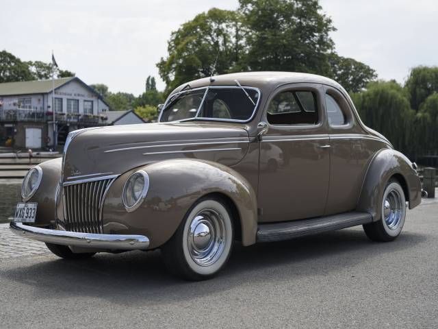 Imagen 1/33 de Ford Deluxe (1939)