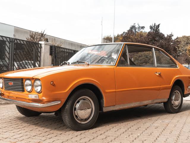 Image 1/49 of FIAT 124 Vignale Coupé Eveline (1969)