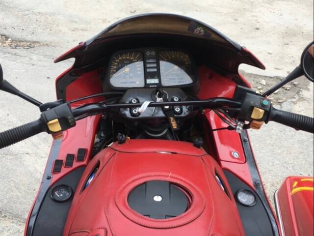 BMW K1