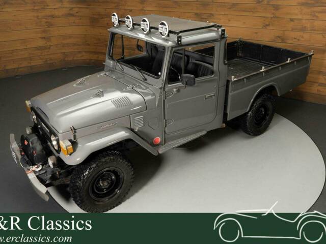 Image 1/19 of Toyota Landcruiser FJ 45 (1976)