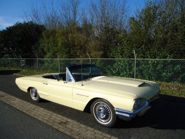 Ford Thunderbird