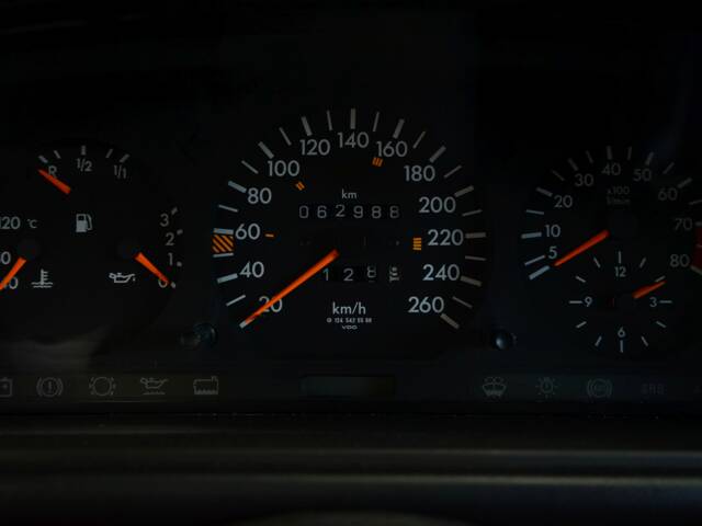 Mercedes-Benz 300 CE-24