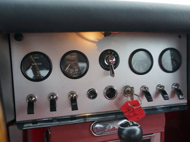 Jaguar E-Type 3.8