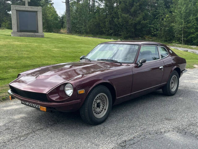 Image 1/8 of Datsun 260 Z (1976)