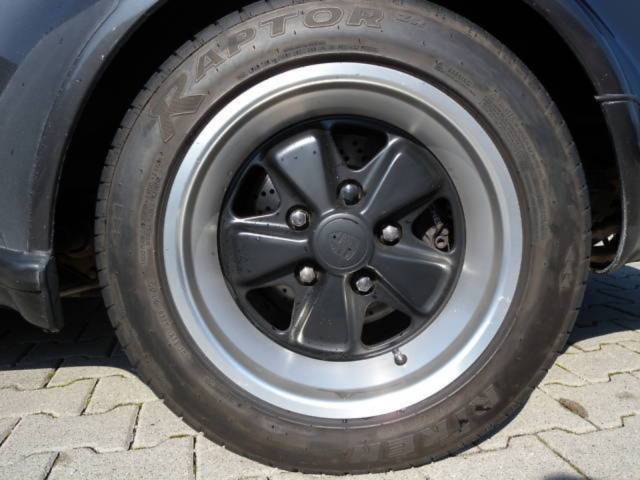 Porsche 911 Turbo 3.3