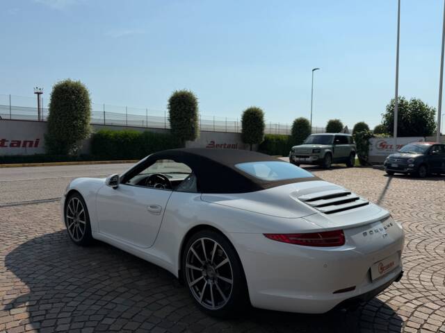 Porsche 911 Carrera