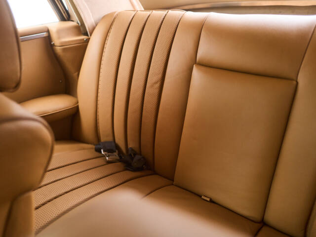 Mercedes-Benz 280 SE