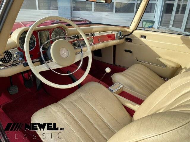 Mercedes-Benz 280 SL