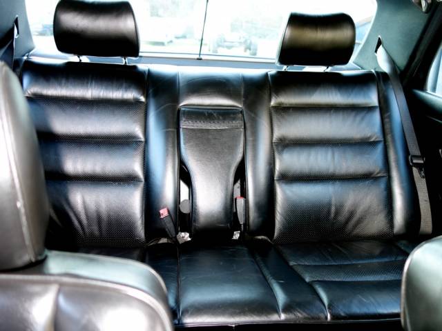 Mercedes-Benz 560 SEL