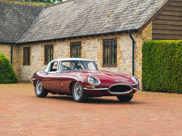 Jaguar E-Type 3.8 Flat Floor