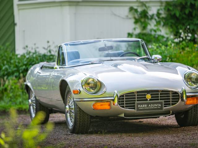 Jaguar E-Type V12