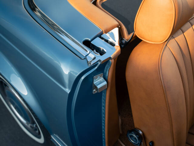 Mercedes-Benz 280 SL