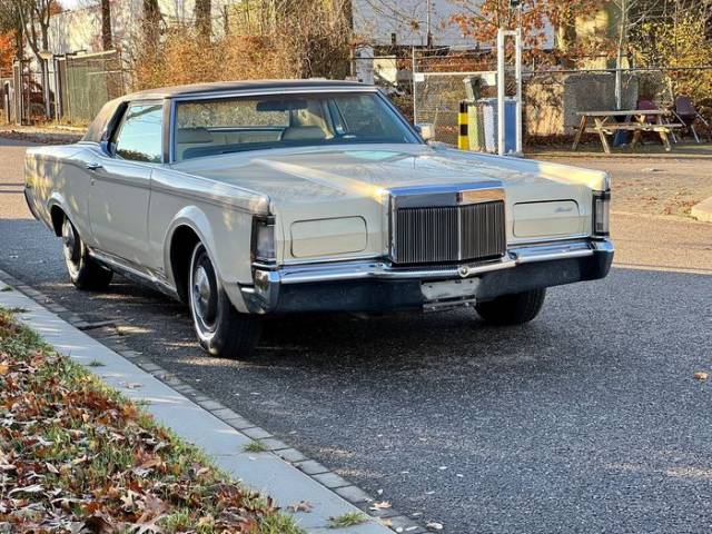 Bild 1/9 von Lincoln Continental Mark III Hardtop Coupé (1971)