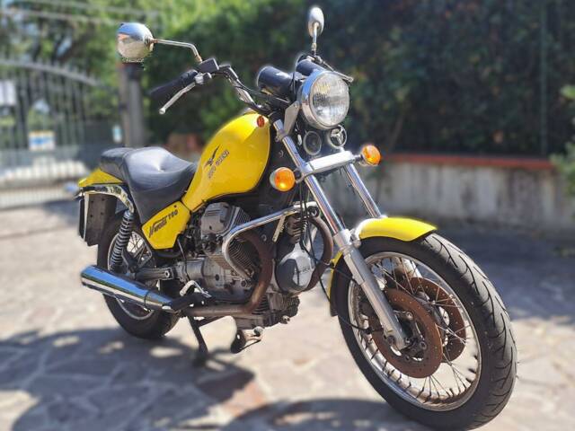 Moto Guzzi Nevada 750