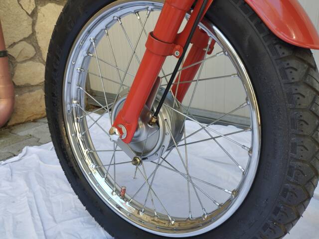 Motom 48