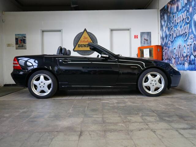Mercedes-Benz SLK 320