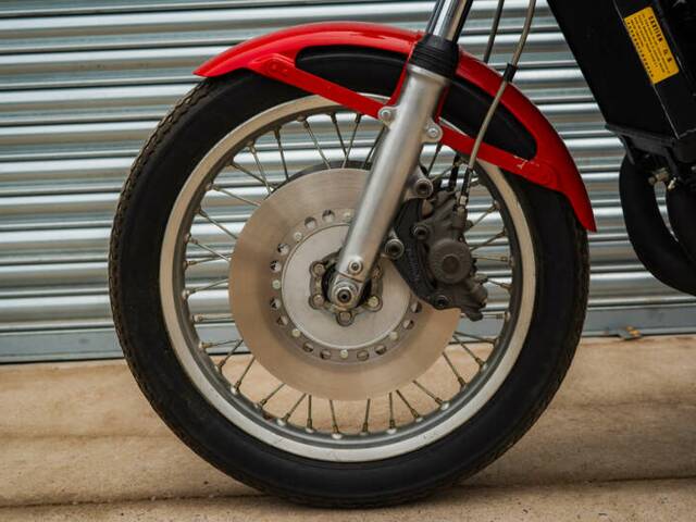 Yamaha TZ 750