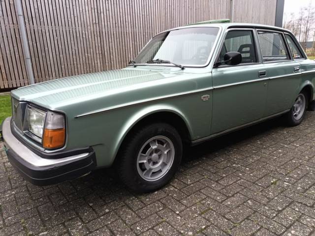 Afbeelding 1/9 van Volvo 264 (1978)