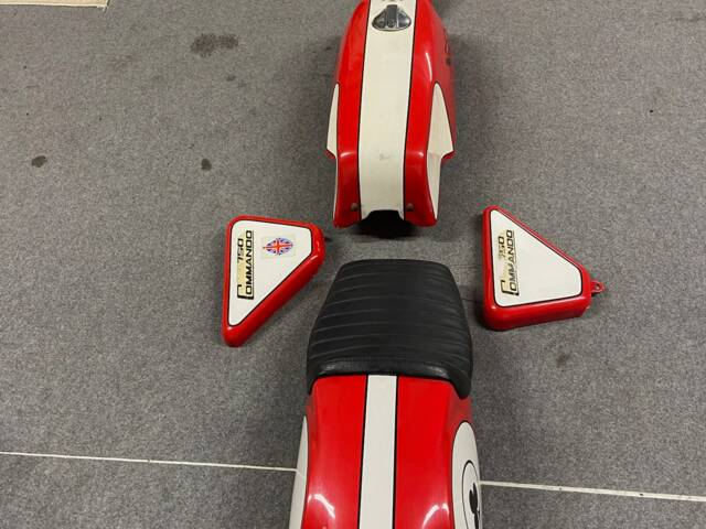 Norton Commando 750 Roadster