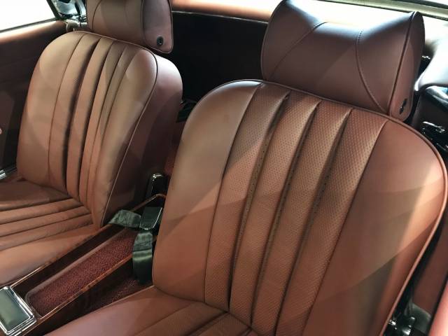 Mercedes-Benz 280 SL