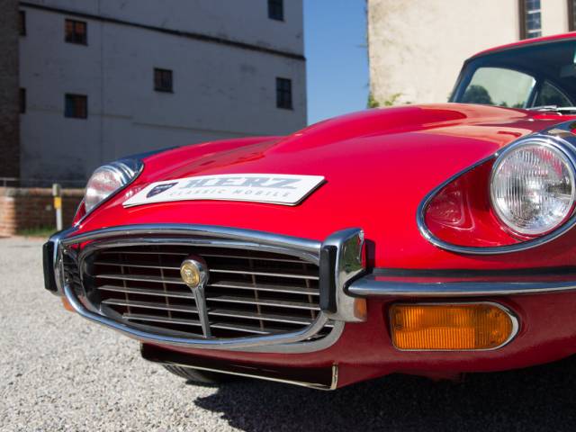 Jaguar E-Type V12 (2+2)