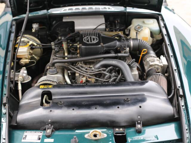 MG RV8