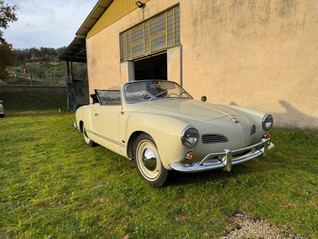 Image 1/27 de Volkswagen Karmann Ghia 1200 (1962)