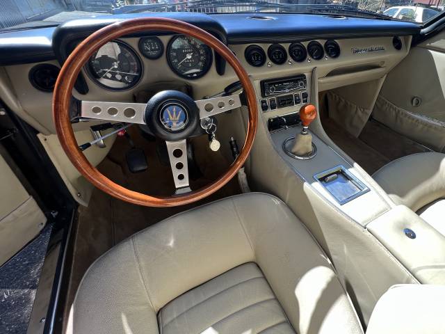 Maserati Indy 4700