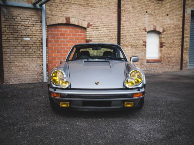 Porsche 911 Turbo 3.3