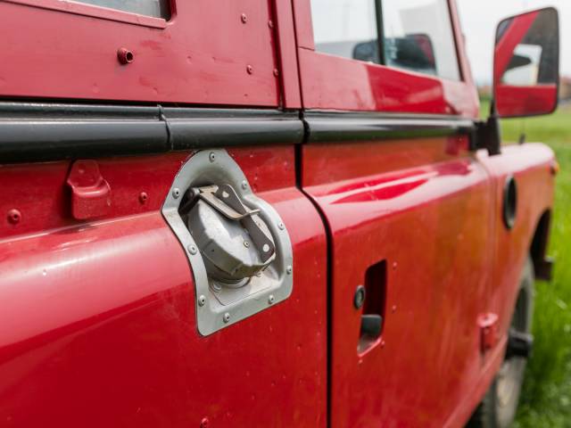 Land Rover 88