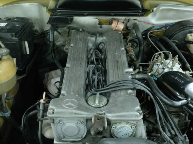 Mercedes-Benz 280 SLC