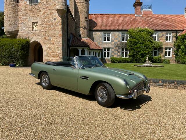 Image 1/8 of Aston Martin DB 6 Volante (1967)