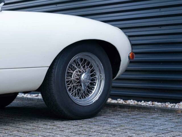 Jaguar E-Type 3.8