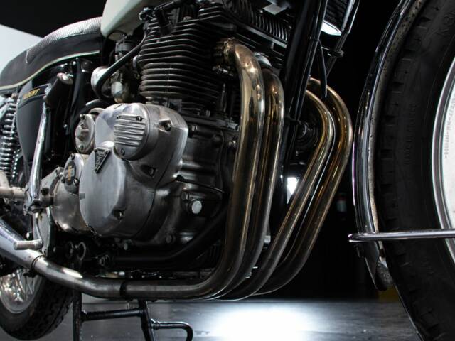 Triumph T 160 Trident