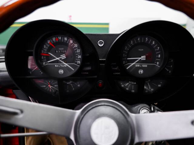 Alfa Romeo Montreal