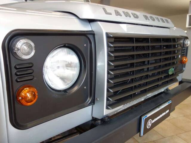 Land Rover Defender 90