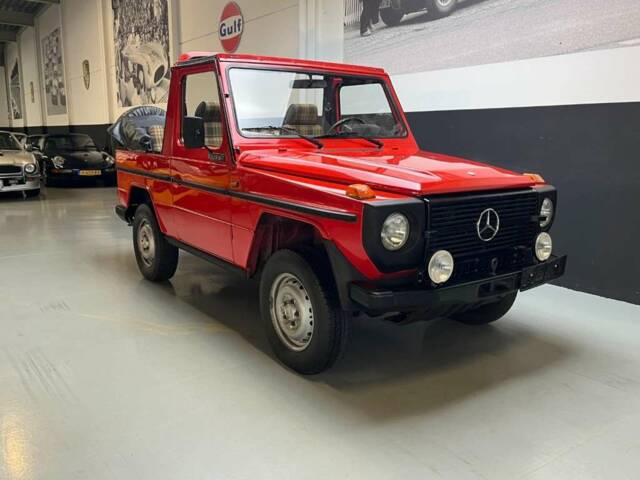 Mercedes-Benz 230 GE (SWB)