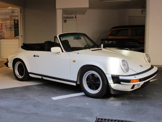 Porsche 911 Carrera 3.2