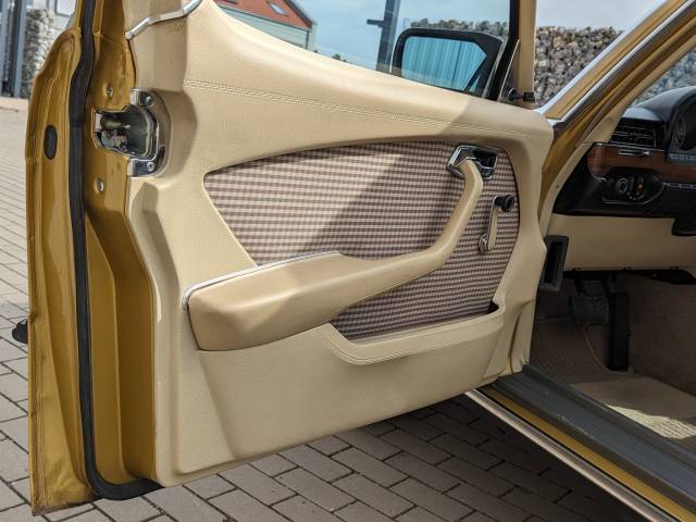 Mercedes-Benz 350 SE