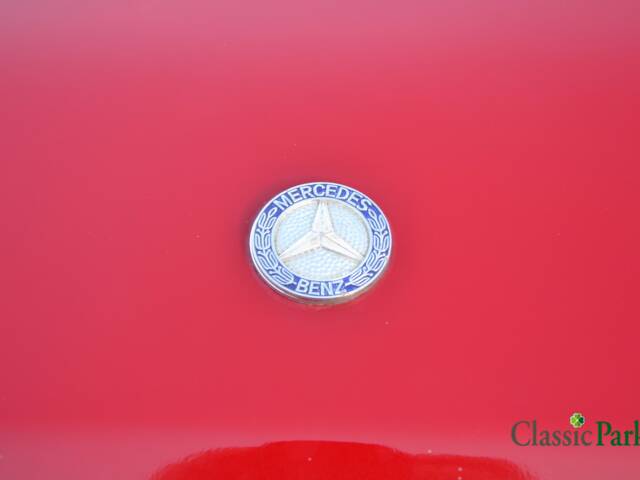 Mercedes-Benz 200 GE (SWB)
