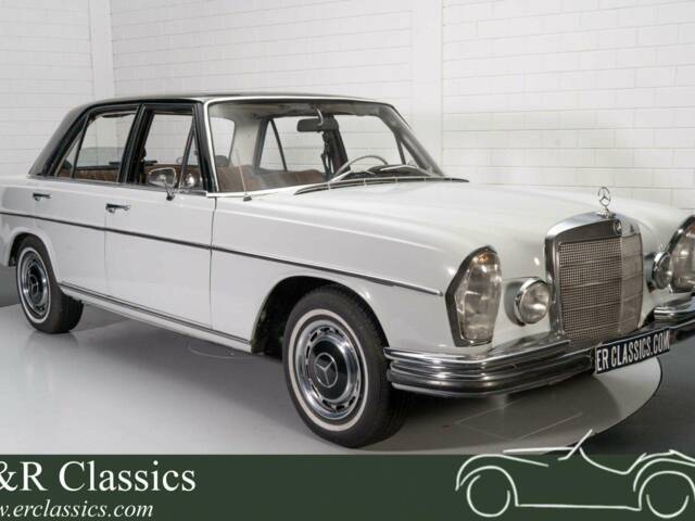 Image 1/19 of Mercedes-Benz 250 S (1968)