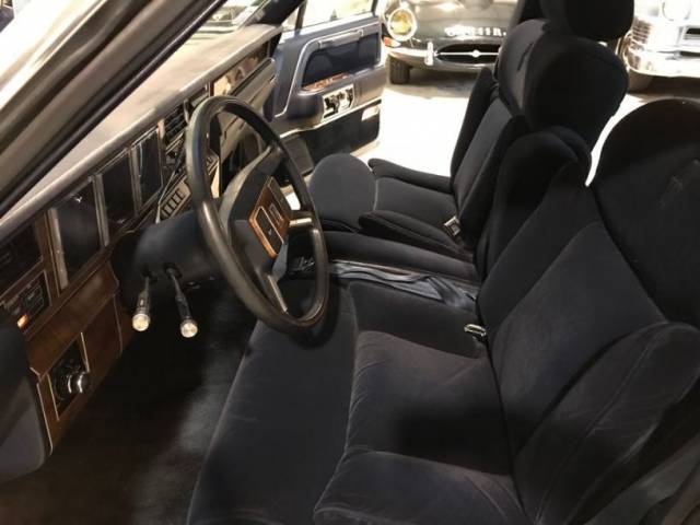 Lincoln Town Car