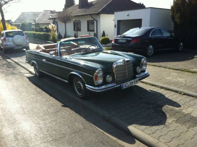 Mercedes-Benz 250 SE