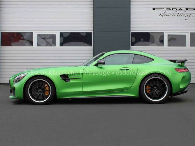 Mercedes-AMG GT-R