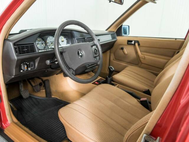Mercedes-Benz 190 D